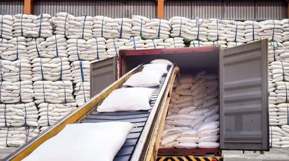 شکرهای قاچاق در الیگودرز به مقصد نرسید