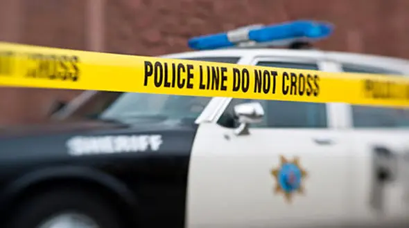  ۷ کودک را با دست و پای بسته در ون زندانی کردند 
