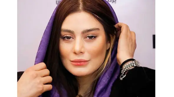  عکس بی آرایش سحر قریشی در فرودگاه ایران ! / عمرا باور کنید !