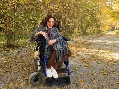 فیلم تحسین آمیز از مریم نیک نژاد / از ویلچرنشینی و سختی های دوران کودکی  تا حماسه موفقیت 