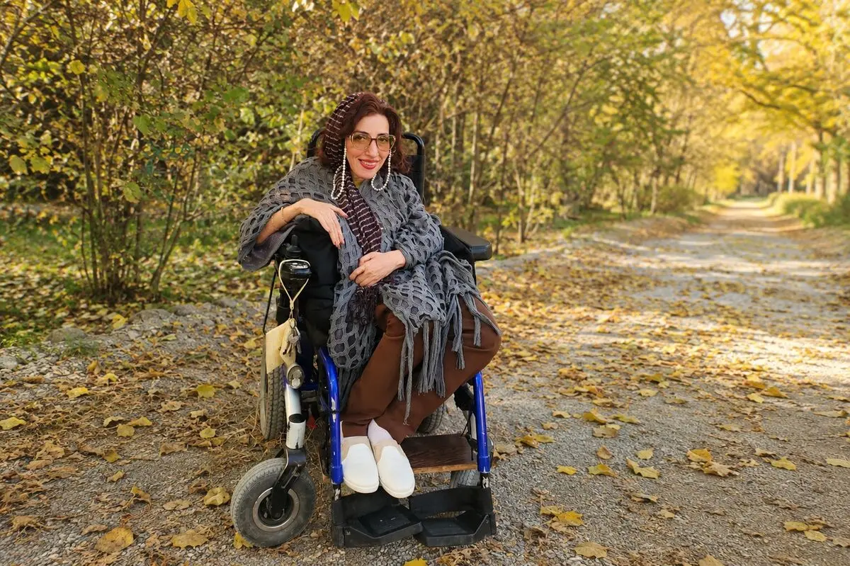 فیلم تحسین آمیز از مریم نیک نژاد استاد دانشگاه / از ویلچرنشینی و سختی های دوران کودکی تا حماسه موفقیت