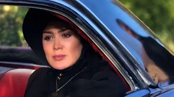 نگاه روز |  «طلا جفرودی، زن دوم قربان» در پشت صحنه سریال سوجان؛ سال 1402