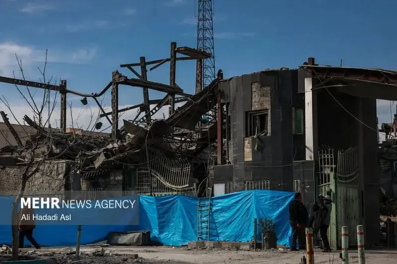 عکس هایی از حمله دشمن به کارخانه و نمایندگی ایران خودرو