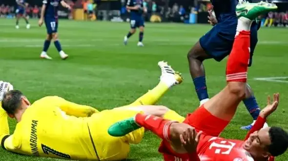 حمله نویر با دوناروما بعد از برخورد با موسیالا: برو شاهکارت را ببین!