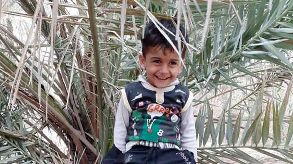 عکس کودک آبادانی که قرار بود بمیرد / چه اتفاقی افتاد؟