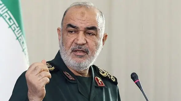 فرمانده کل سپاه : زنان غزه شب ها با حجاب کامل می خوابند و کودکان شهادتین می خوانند