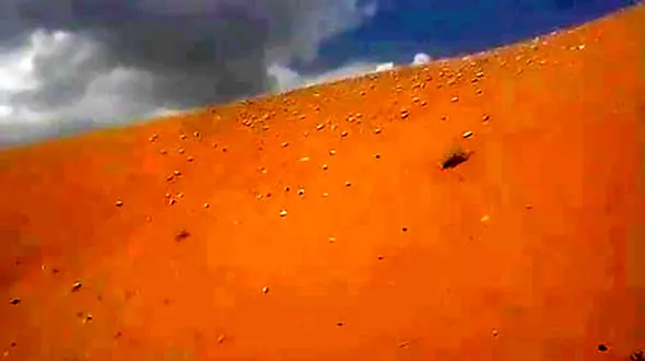 نمایی از کویر قوم تپه در تبریز + فیلم