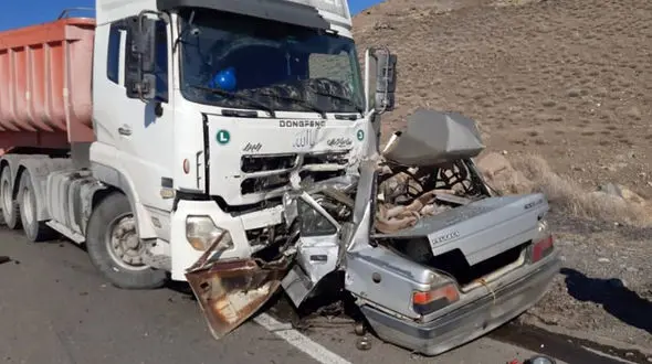 تصادف مرگبار پژو 405 با خاور در بزرگراه شهید همدانی تهران / پژو له شد