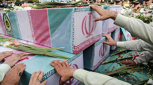 پیکر 30 شهید مدافع امنیت فردا در اصفهان تشییع می‌شود