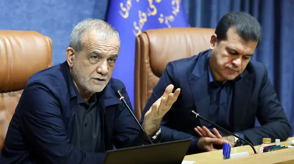 پزشکیان: توسعه کشور با نخبگان خلاق و ریسک‌پذیر محقق می‌شود، نه با روزمرگی اداری