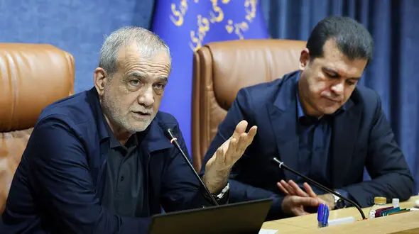 پزشکیان: توسعه کشور با نخبگان خلاق و ریسک‌پذیر محقق می‌شود، نه با روزمرگی اداری