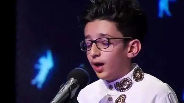 فیلم آواز اصیل با حنجره طلایی پارسا خائف ! / داوران از ذق مرگیدند ! آهنگ سخت برق چشمان تو رو