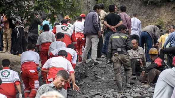 ریزش در معدن آزادشهر ادامه دارد / امیدی برای زنده بودن محبوس شدگان نیست