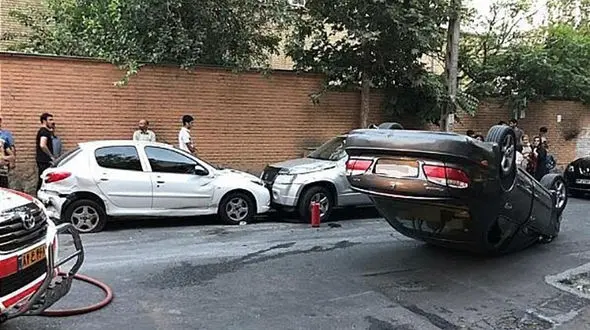 حادثه ای عجیب برای خودروی لاکچری در محله لاکچری نشین تهران+ عکس
