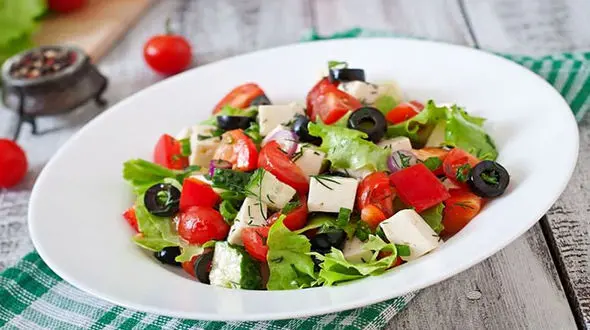 سالادی وسوسه انگیز در وعده صبحانه+دستور تهیه