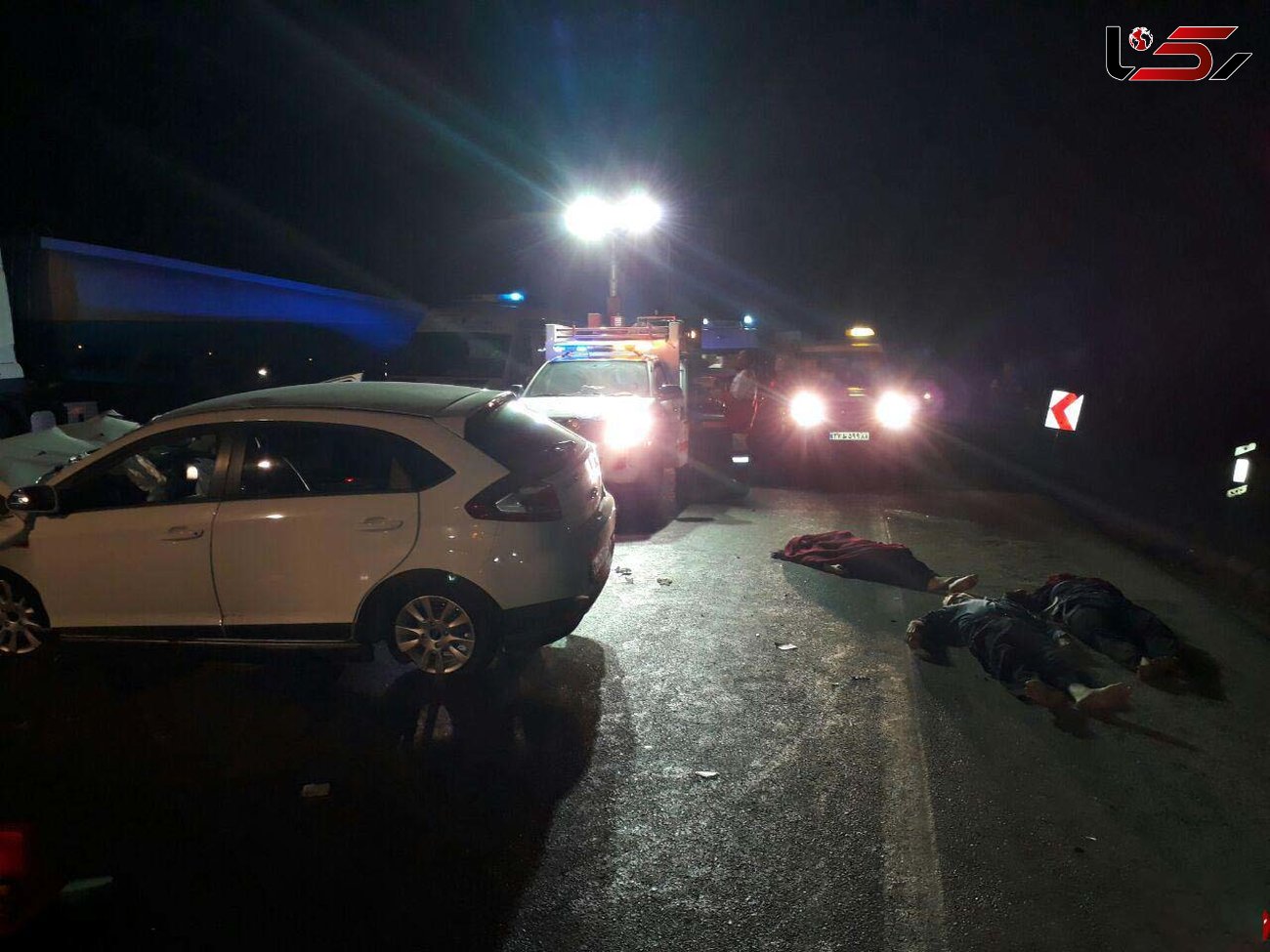 تصویری دردناک از اجساد اعضای یک خانواده وسط جاده قزوین