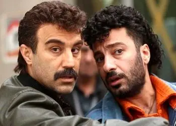 فیلم/ کلیپی متفاوت و جالب از محسن تنابنده و نوید محمدزاده در اتاق گریم فیلم زودپز