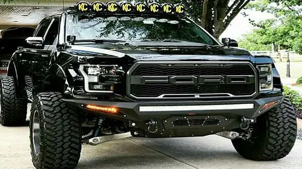 این خودرو به جنگ موانع سر راهش می رود + فیلم