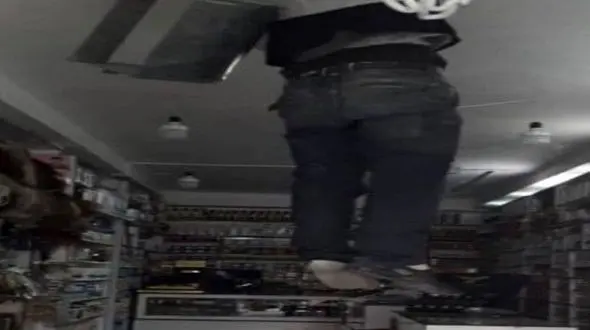 عکس هولناک / مرگ دردناک مرد خرم آبادی در کانال کولر