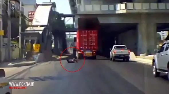 خودکشی اشتباهی! / مرد جوان زیرچرخ های کامیون خوابید و ...+فیلم و عکس