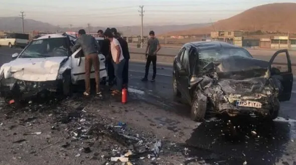 عملیات نجات برای 6 مصدوم تصادف سمند با تیبا در جاده آبادان 