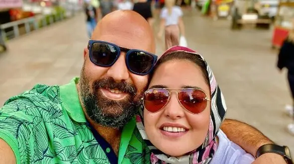 عکس جالب و باحال علی اوجی، همسر نرگس محمدی با دختر موطلایی سام درخشانی/ چه ناز و بانمکه