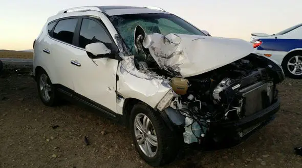 ببینید / اولین تصاویر از تصادف هولناک خودروی شاسی بلند وسط اتوبان/  مرگ تلخ راننده + فیلم