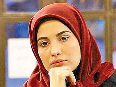 استایل جذاب «ریحانه رضی» بازیگر سریال تاسیان در خیابان های تهران / خارج از قاب چه تیپی زده!