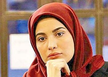 استایل جذاب «ریحانه رضی» بازیگر سریال تاسیان در خیابان های تهران / خارج از قاب چه تیپی زده!