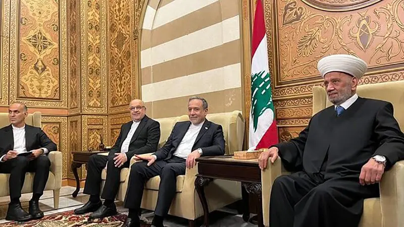وزیر خارجه کشورمان ظهر روز جمعه با عبداللطیف دریان، مفتی اعظم لبنان دیدار کرد.