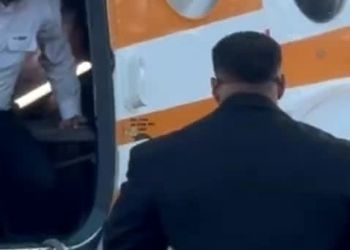 فیلم جابجایی هادی چوپان با هلیکوپتر در غرب تهران