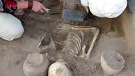 کشف آیفون ۲۱۰۰ ساله در یک قبر قدیمی! + تصاویر