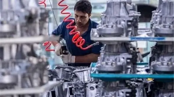 بدهی خودروسازان به قطعه سازان 40 هزار میلیارد تومان شد