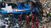 برخورد وحشتناک کامیون با اتوبوس فاجعه ای مرگبار در بولیوی رقم زد+ عکس
