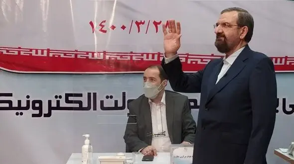 محسن رضایی باز هم برای حضور در انتخابات ریاست جمهوری ثبت نام کرد +عکس و فیلم 
