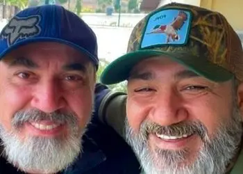 فیلم/ توهین وقیحانه مسابقه‌ی سیامک انصاری و مهران غفوریان به فرهنگ و تاریخ کشور/ نمادهای ایران باستان به سیبل سنگ‌پراکنی بازمانده بدل شدند!