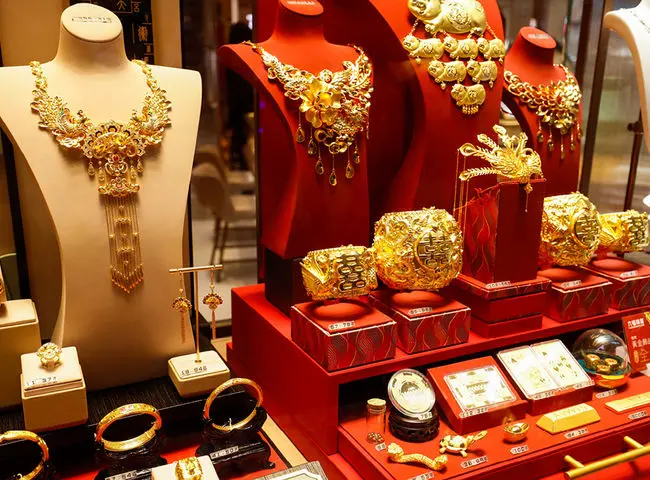 کاهش قیمت طلا و سکه در بازار ایران در وسط جنگ  + جدول