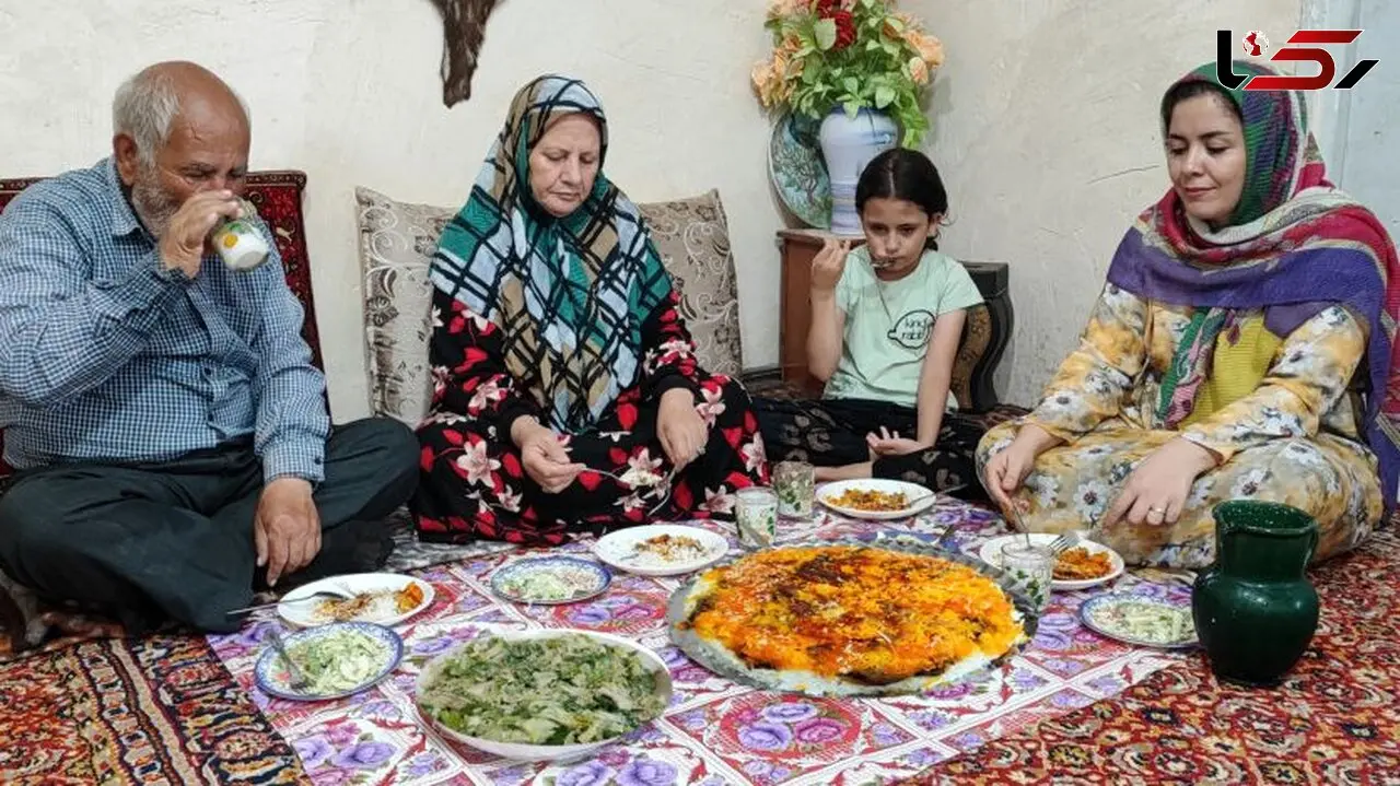 غذای سنتی روستایی: برنج زعفرانی طلایی و مرغ باسترما + جدول