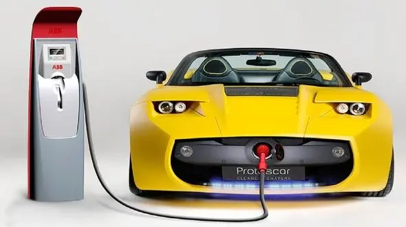 ایران هنوز یک خط تولید خودروی برقی ندارد / عباسپور: اصلاح قیمت بنزین، گام نخست گسترش خودروهای برقی در کشور