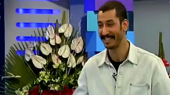  درگیر شدن هادی کاظمی و بهرام افشاری با مرد همدانی + فیلم 