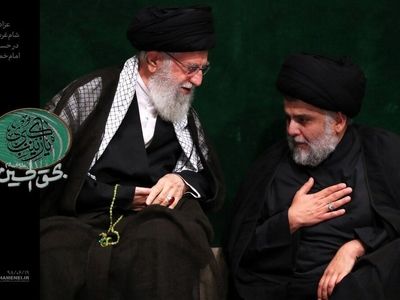 عکس/ حضور مقتدی صدر و ادای احترامش به رهبری انقلاب در مراسم شام غریبان بیت رهبری 
