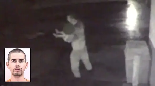 مرد سنگدلی که پسر عموی دو ساله اش را به وسط خیابان پرتاب کرد + فیلم و عکس