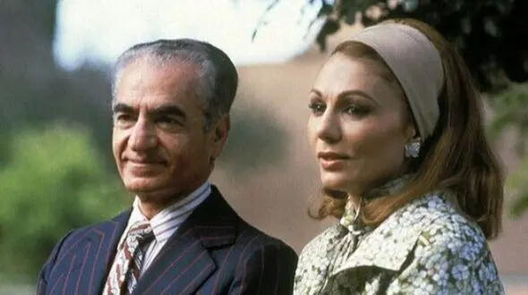 عکس سفر در زمان / میز ناهار شاهانه فرح دیبا و شاه پهلوی   در محوطه کاخ سعد آباد سال 1340