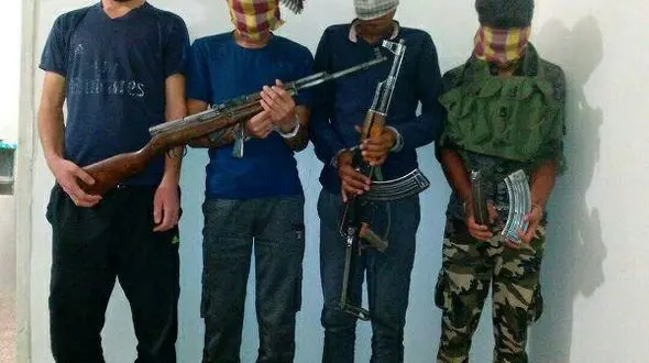 دستگیری 4 تیرانداز جوان در کرمانشاه + عکس متهمان با 2 کلاشینکف
