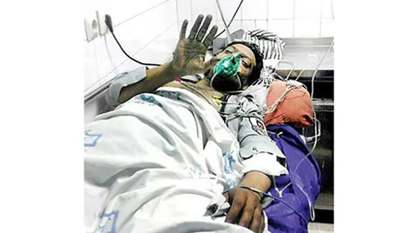 آتش‌نشان ماسک اش را به زن جوان زابلی داد و خودش در میان دود و آتش گرفتار شد و ..! + عکس