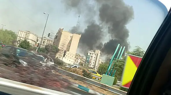 علت دود سیاه در آسمان پونک تهران و آتش سوزی بزرگ چیست؟ + فیلم و عکس