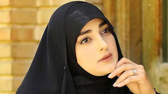 لباس ناباورانه ستاره سادات قطبی ! / شیطنت خانم مجری محجبه رو شد !