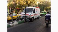 تصادف خودروی آمبولانس تهران با گاردریل خیابان ولیعصر+عکس