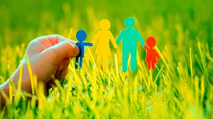 والدین هلیکوپتری چه نشانه هایی دارند؟