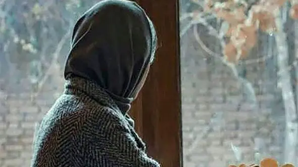 ازدواج سفید دختر 30 ساله با مرد خلافکار ! / نمی خواهم نزد پدر و مادرم برگردم !